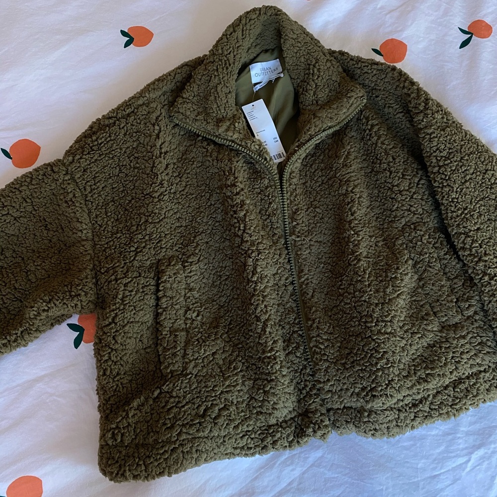 UO Teddy Jacket in olive green💞✨